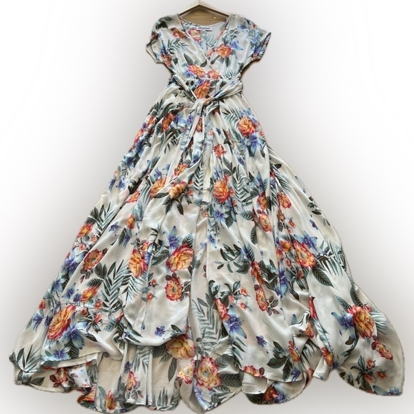 Meghan LA Women’s Jasmine Wrap Maxi Dress Floral Short Sleeve Large NWOT Flaws - Picture 3 of 16